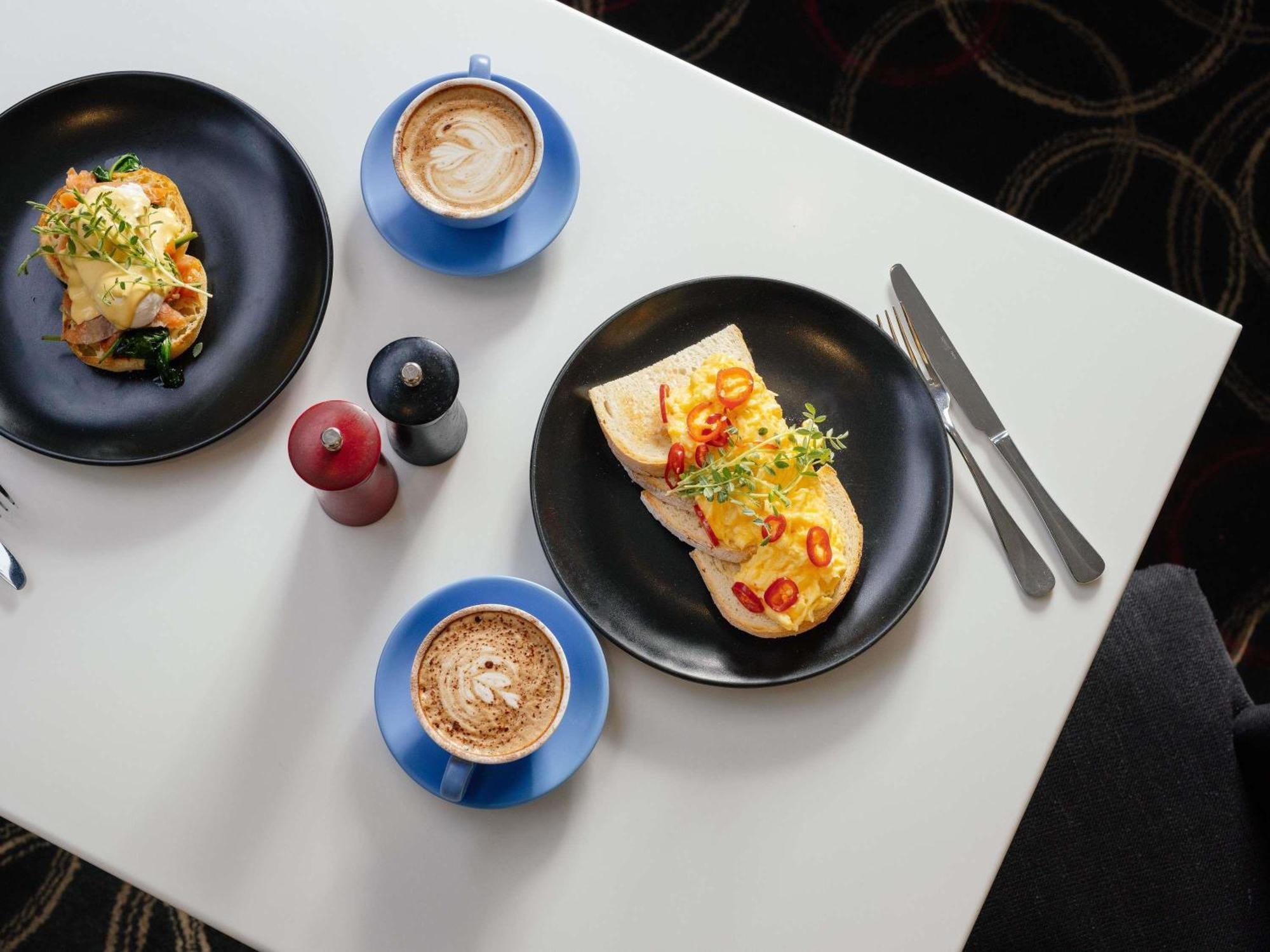 Mantra Melbourne Airport — Photos 1